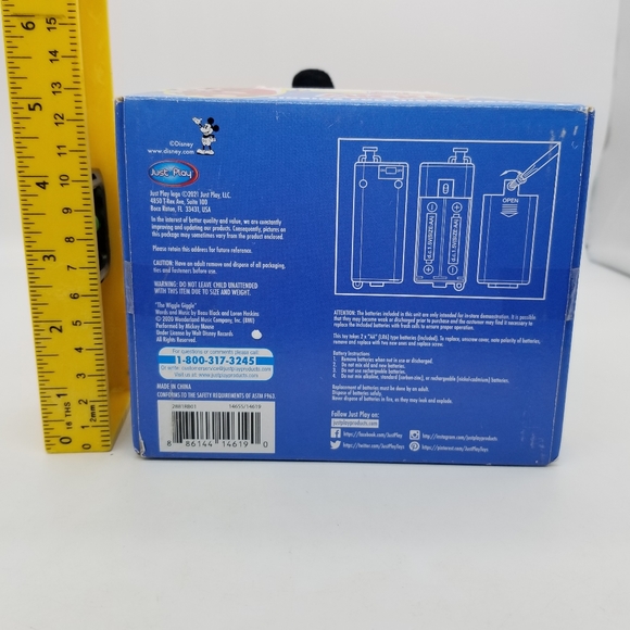 Disney Junior Singing Mickey Mouse Sings Lights Phrases Talking Doll Plush Toy - Picture 11 of 11